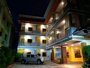 Front of property - T.Y. Airport Inn (Sa Khu)