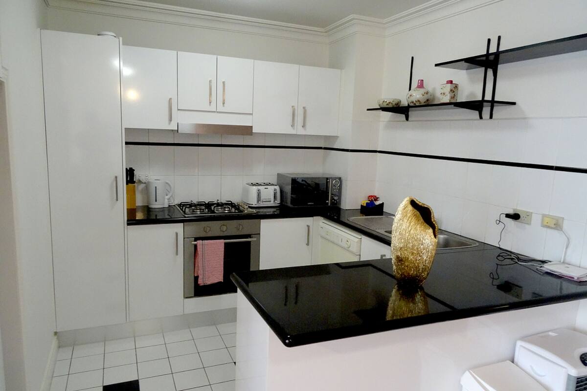 Apartamento conforto, 3 quartos | Cozinha privada | Geladeira grande, micro-ondas, fogão, cooktop