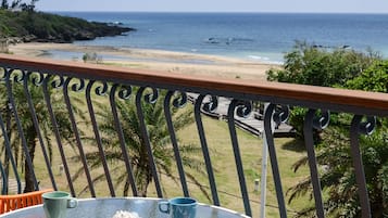 Deluxe-Vierbettzimmer, Meerblick | Balkon