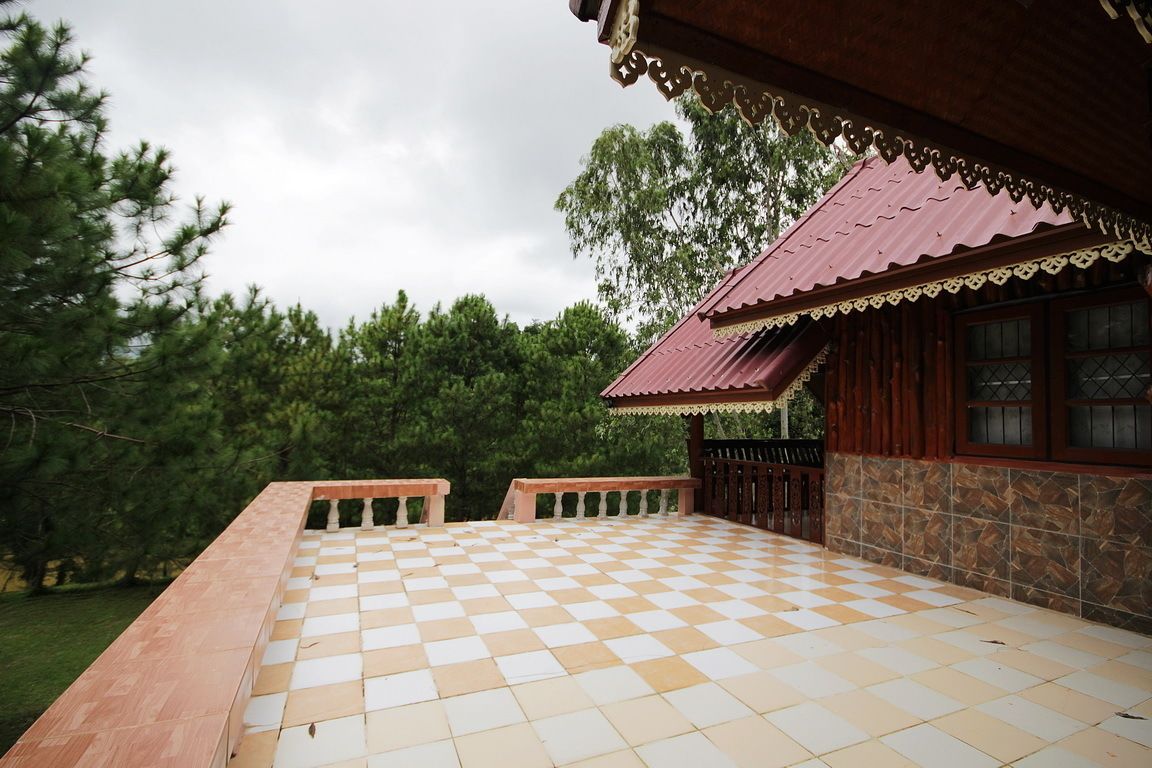 Hiên