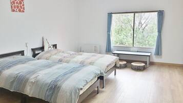 Standard Room | Soundproofing, free WiFi, bed sheets