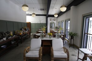 Desayuno de cocina local (MYR 33 por persona)