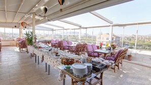 Free daily buffet breakfast - Hikmet's House (Avanos)