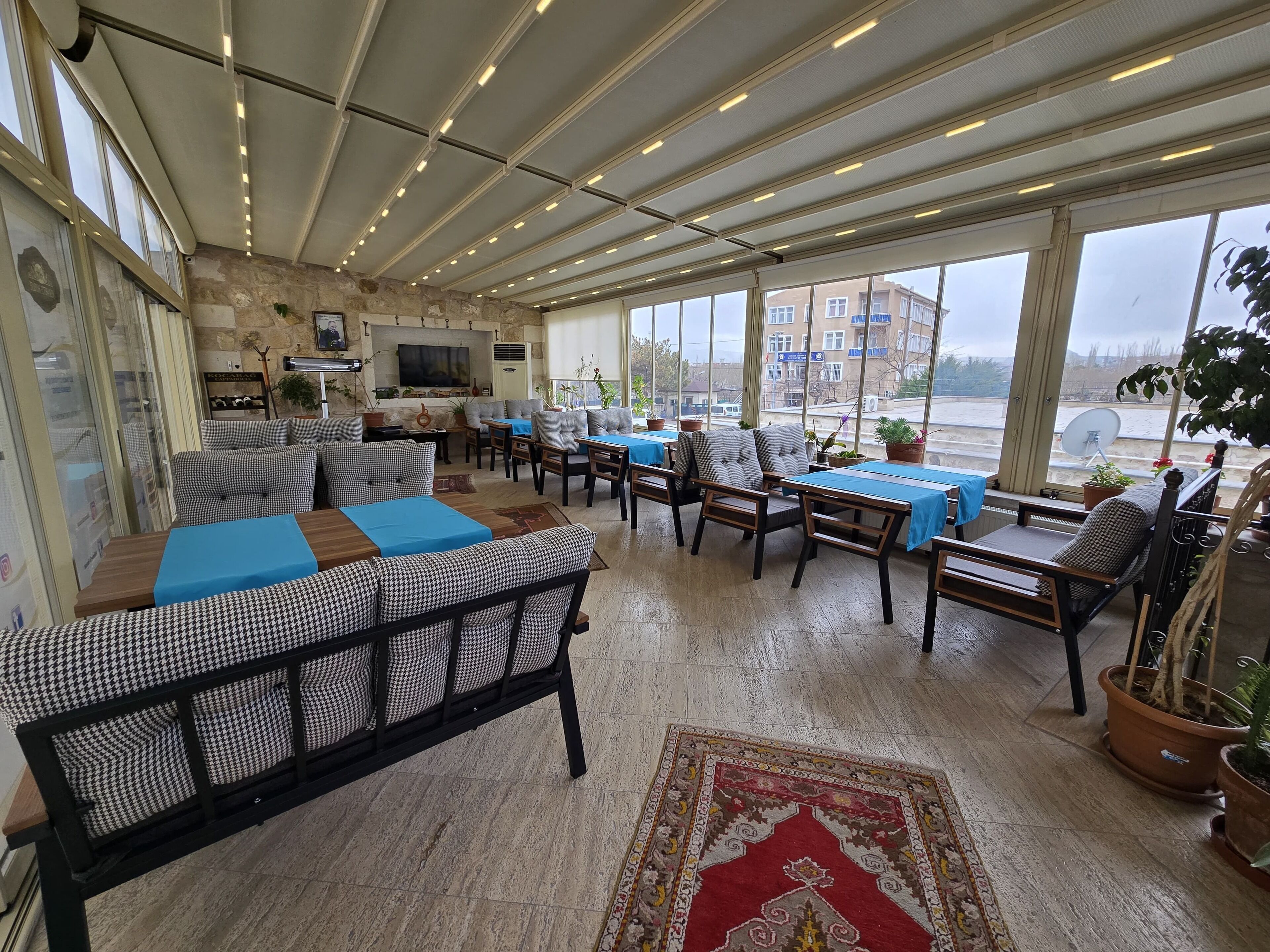 0-inch lcd tv with satellite channels, tv