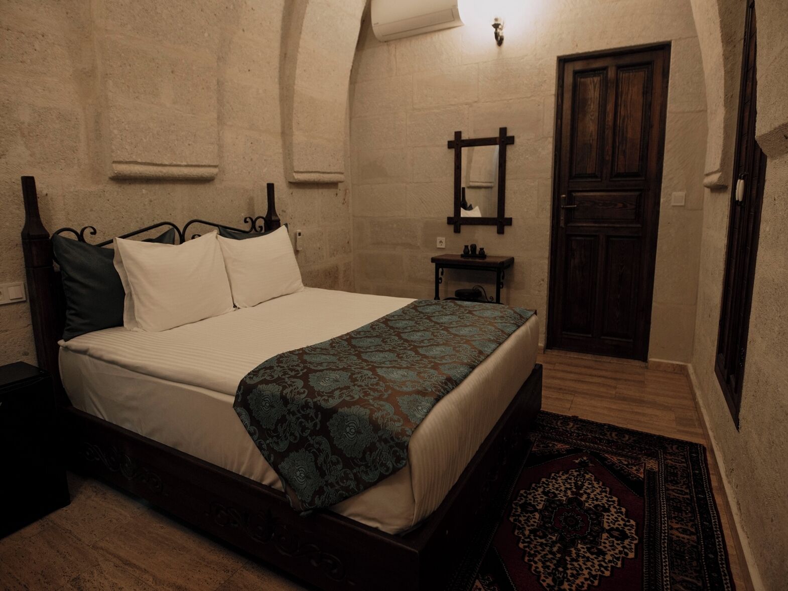 Standard Double Room | Living area | 0-inch LCD TV with satellite channels, TV