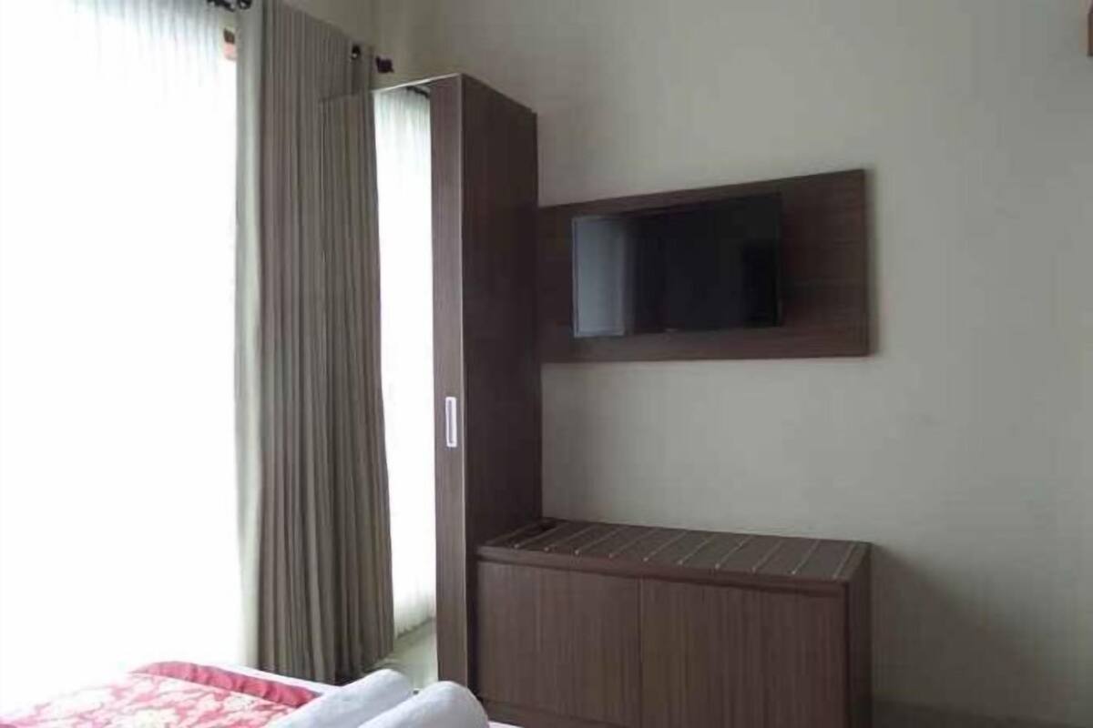 1 bedroom, desk, blackout curtains, free WiFi