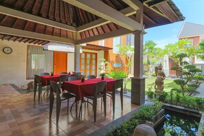 Breakfast, lunch and dinner served - The Casa Uli Villas Jimbaran (Jimbaran)