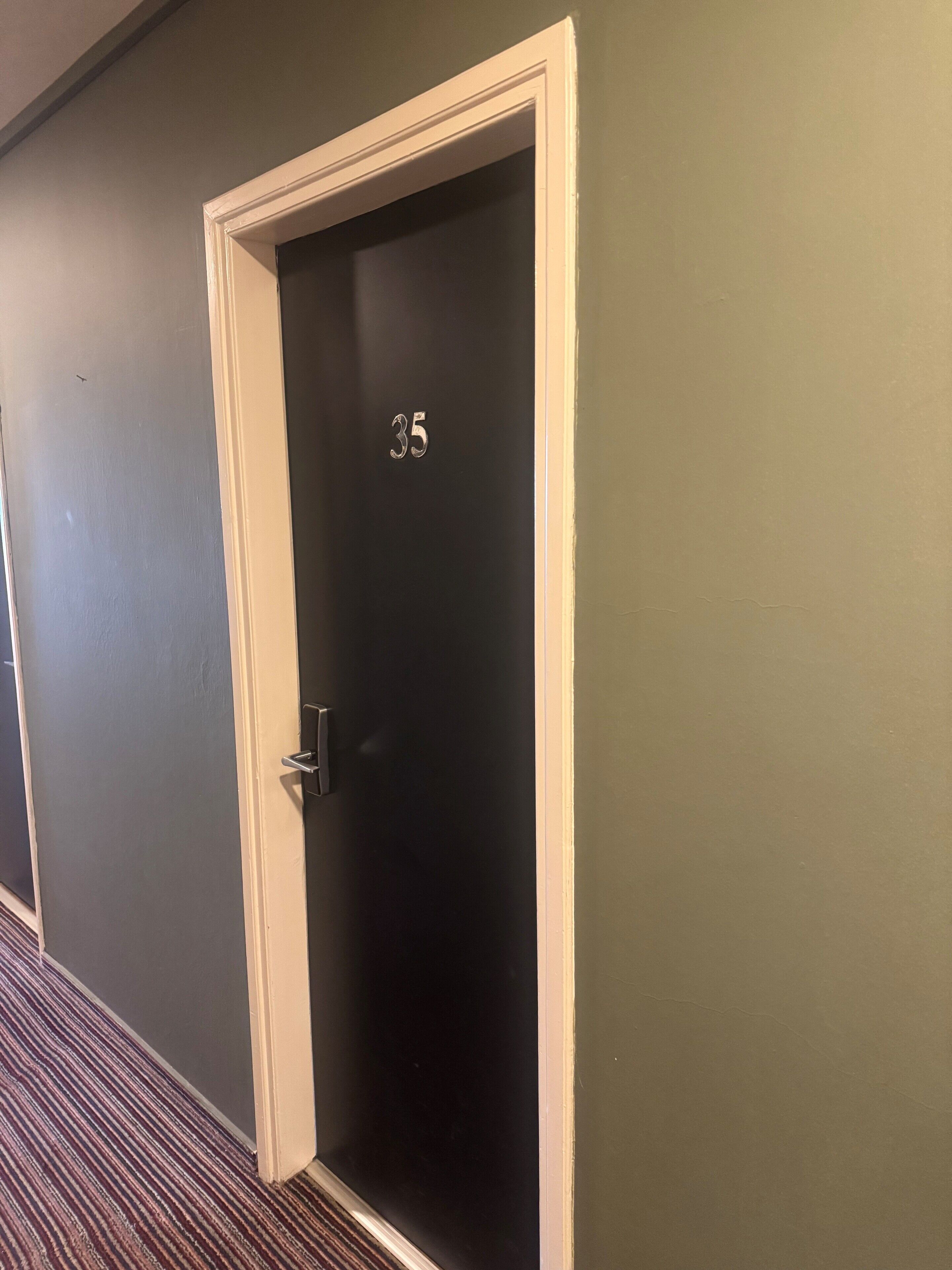 double or twin room | in-room safe, desk, free wifi, bed sheets