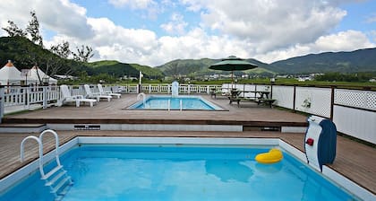 Favian Guest House