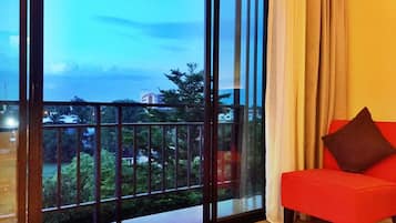Deluxe Double Room with Bathtub  | Terrace/patio