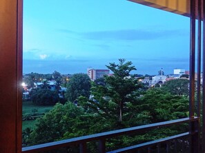 Deluxe Double Room with Bathtub | Balcony view