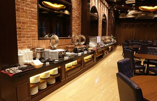 Daily buffet breakfast (MYR 50 per person)