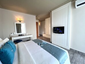 Family Villa, 1 Bedroom | Minibar, desk, iron/ironing board, free WiFi - Tasik Villa International Resort (Port Dickson)