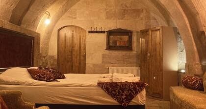 Monte Cappa Cave House