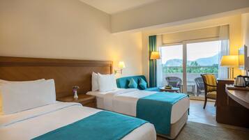 Chambre Double Supérieure, vue partielle sur la mer | Draps en coton égyptien, literie de qualité supérieure, surmatelas