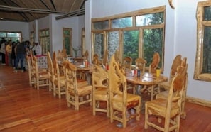 Breakfast, lunch and dinner served - Dove Nest Lodge (Naivasha)