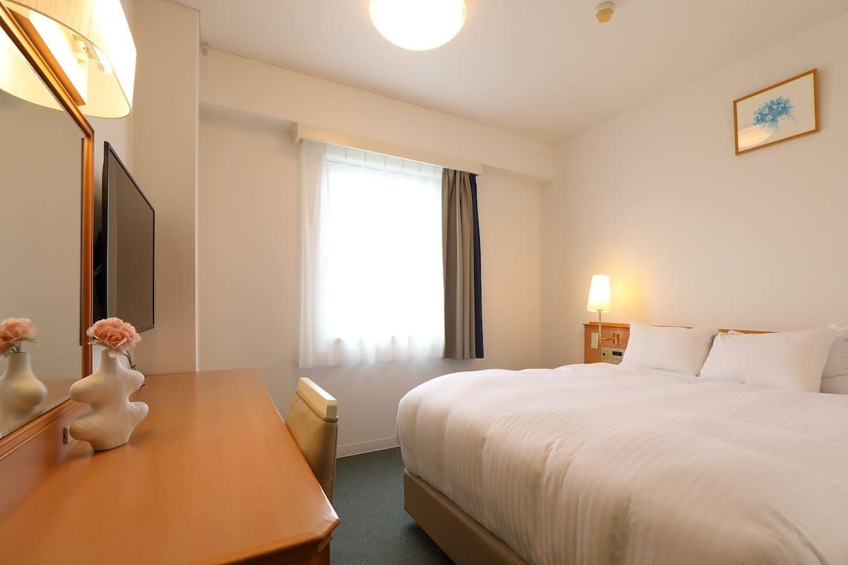 In-room safe, desk, iron/ironing board, free WiFi