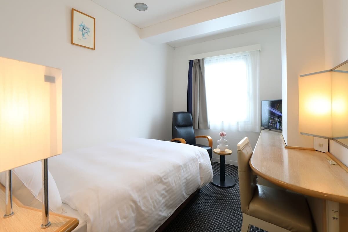 In-room safe, desk, iron/ironing board, free WiFi