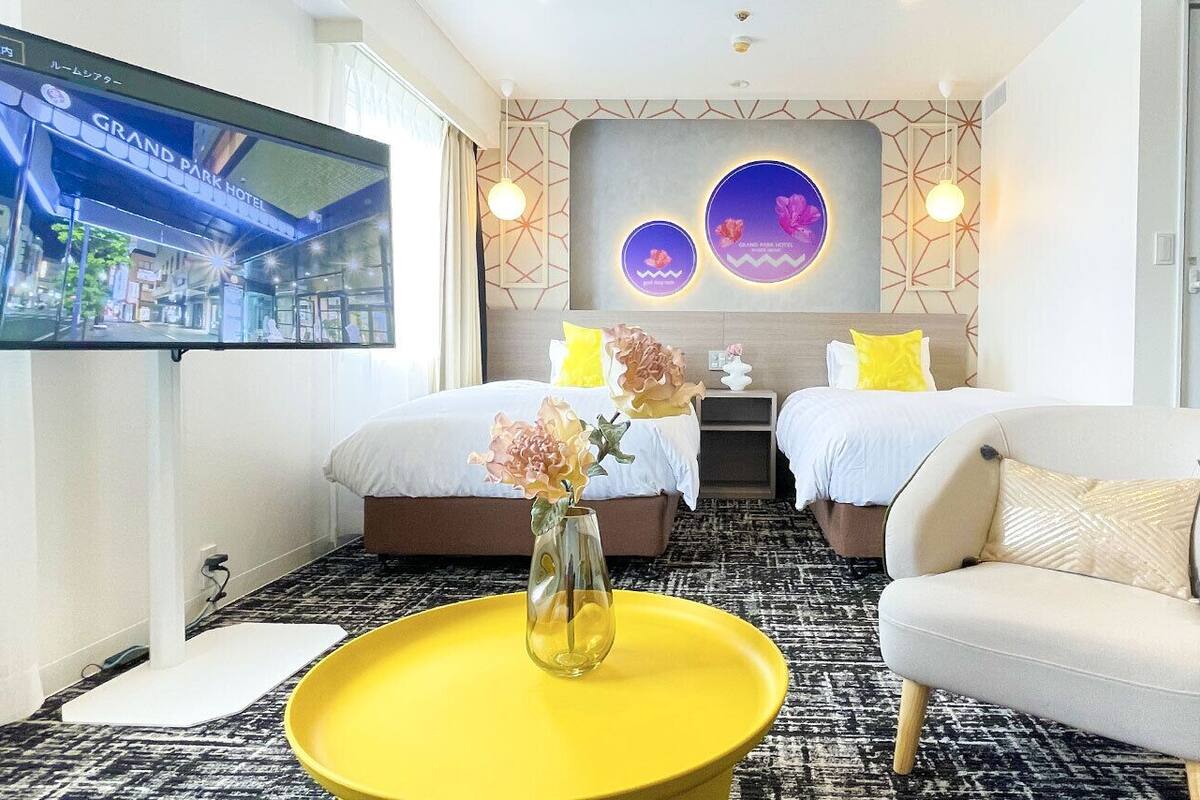 In-room safe, desk, iron/ironing board (on request), WiFi (free)