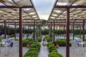 3 restaurants, breakfast, lunch, dinner served; Turkish cuisine 