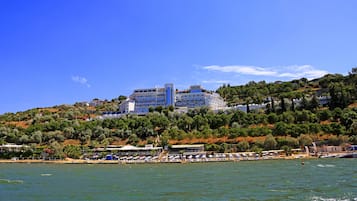 Private beach, sun loungers, beach umbrellas, 2 beach bars