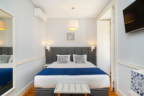 Superior Studio | Egyptian cotton sheets, premium bedding, memory foam beds, in-room safe