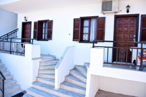 شرفة/رواق