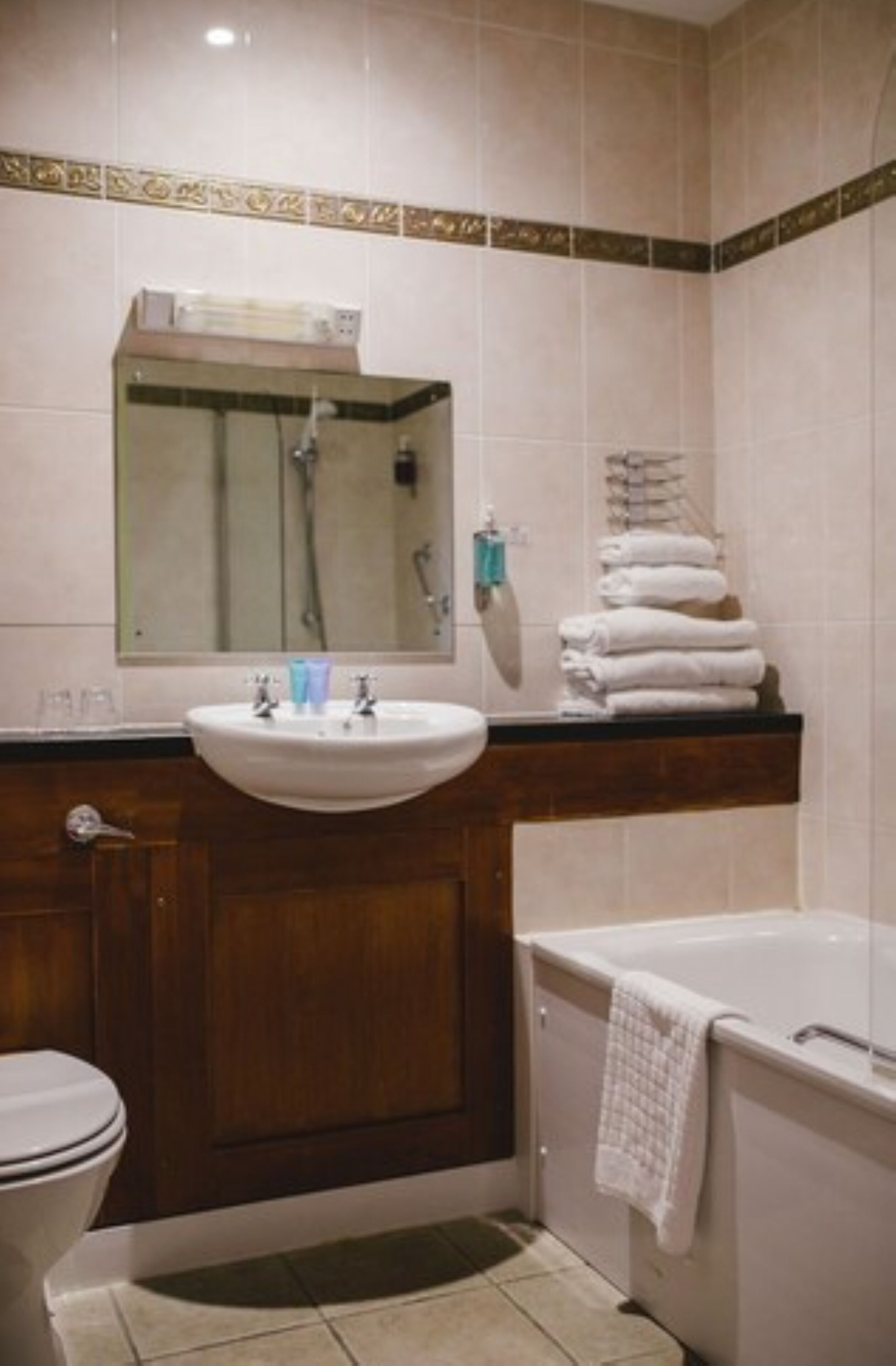 triple room | desk, free wifi, bed sheets, wheelchair access