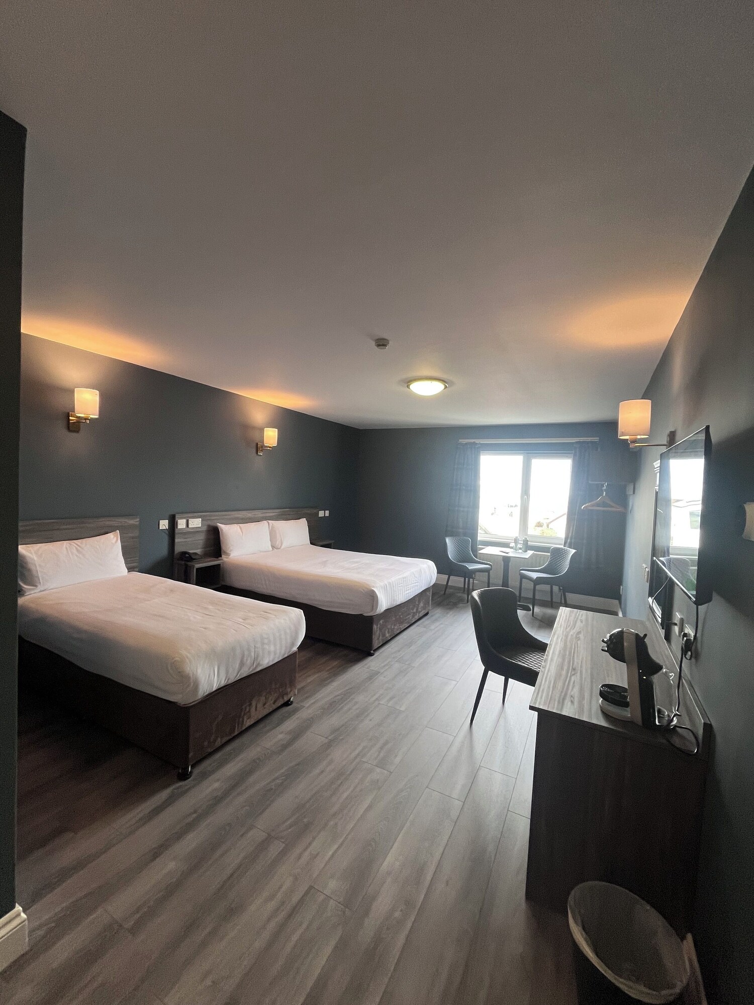 Desk, free WiFi, bed sheets