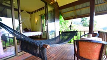 Deluxe Bungalow with Fan | ระเบียง