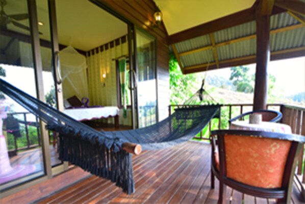 Deluxe Bungalow with Fan | ระเบียง
