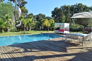 2 piscines extérieures
