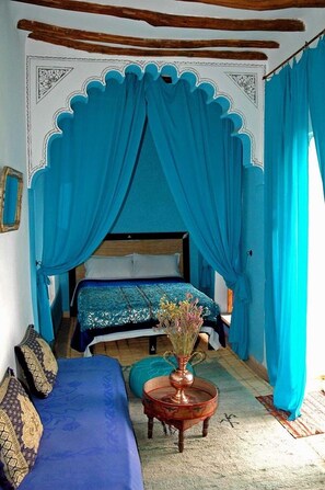 Comfort Triple Room, 1 Bedroom, Garden Area | In-room safe, individually decorated, individually furnished, desk - Riad Blue Berber (Marrakech)