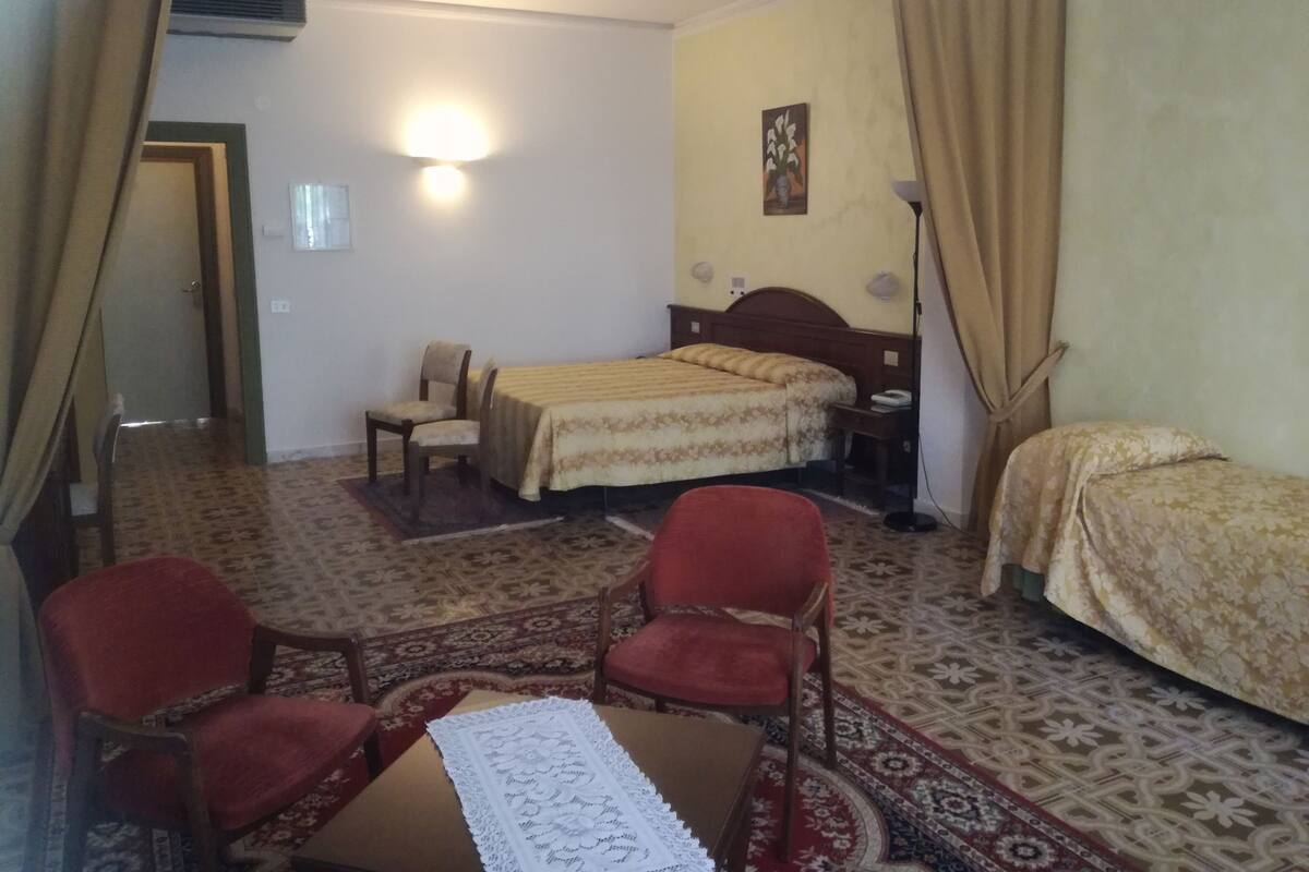 Suite | Coffres-forts dans les chambres, bureau, lits bébé (en supplément)