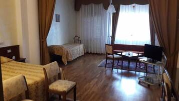 In-room safe, desk, cots/infant beds, free WiFi