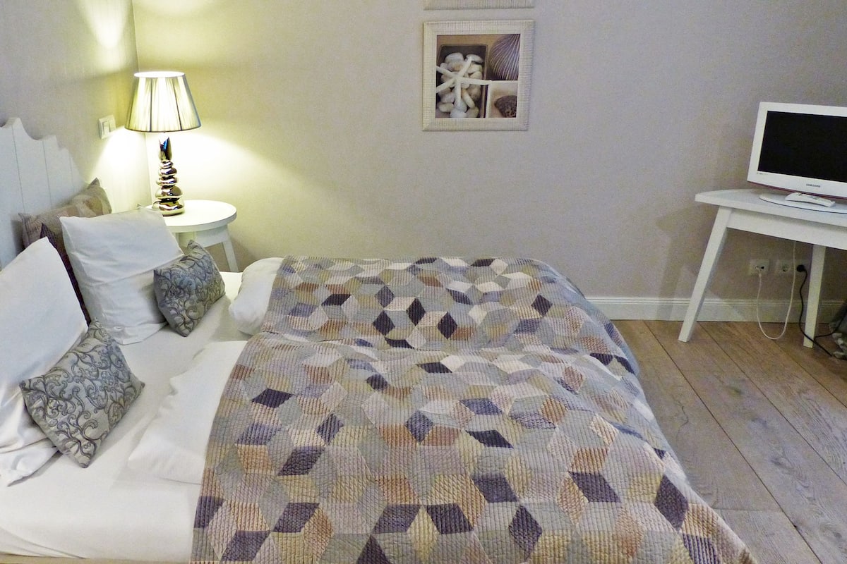 1 chambre, coffre-fort, bureau, système d’insonorisation