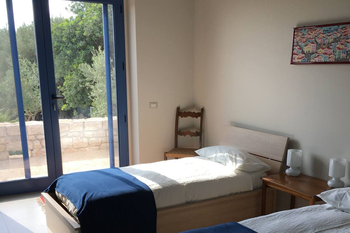 Twin Room, 2 Twin Beds | 1 bedroom, premium bedding, rollaway beds (surcharge), WiFi (free)