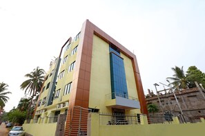 Exterior - OYO 9010 Hotel Railview (Bhubaneshwar)