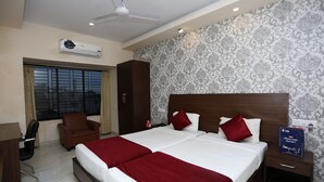 Standard Double or Twin Room, 1 Double Bed, Private Bathroom | WiFi (free) - OYO 9010 Hotel Railview (Bhubaneshwar)
