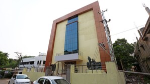 Exterior - OYO 9010 Hotel Railview (Bhubaneshwar)