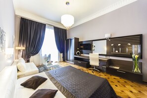 Appartamento Deluxe | 2 camere, una cassaforte in camera, una scrivania, insonorizzazione