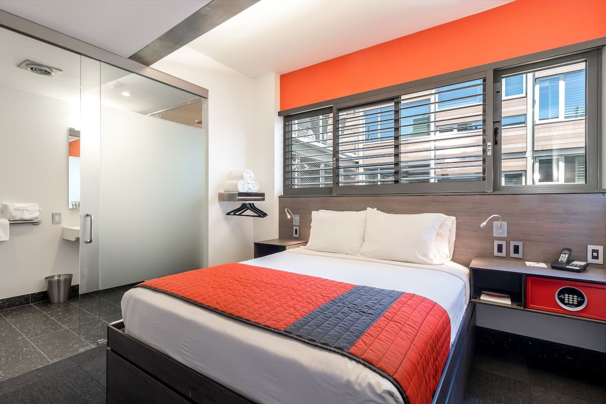 in-room safe, desk, iron/ironing board, rollaway beds