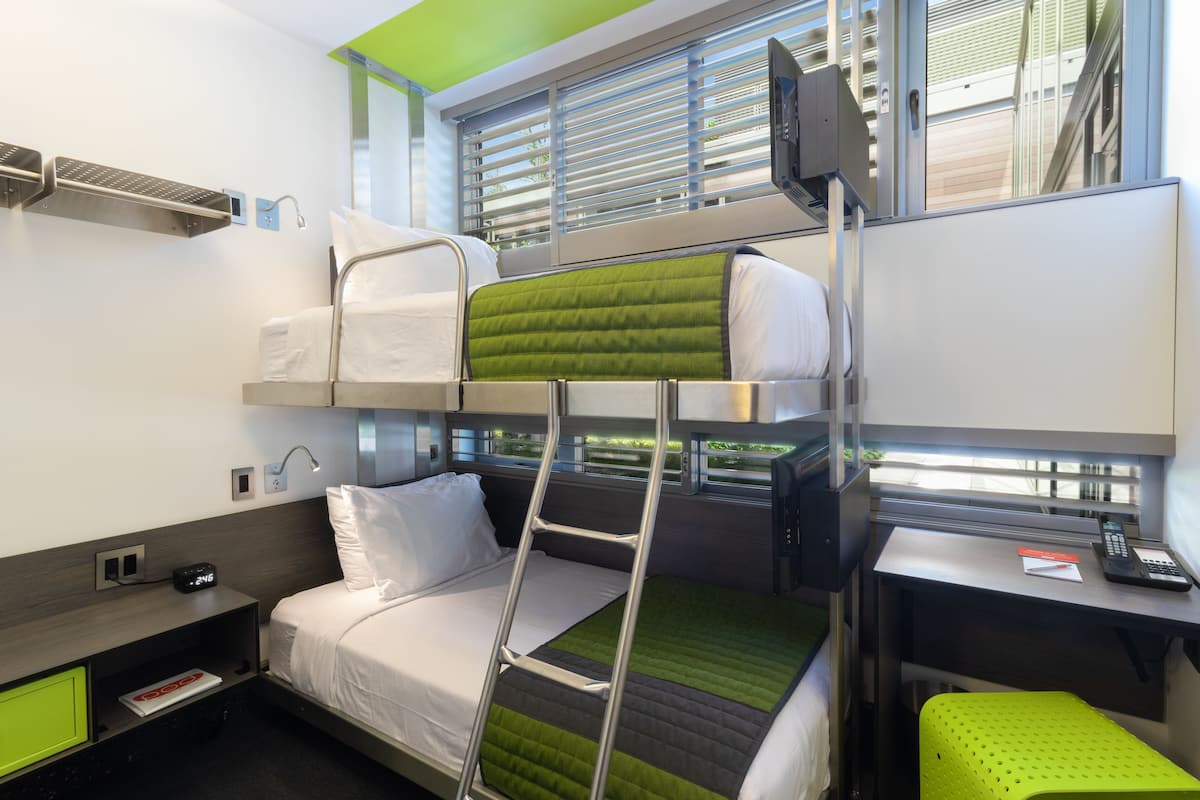 Premium bedding, in-room safe, desk, laptop workspace