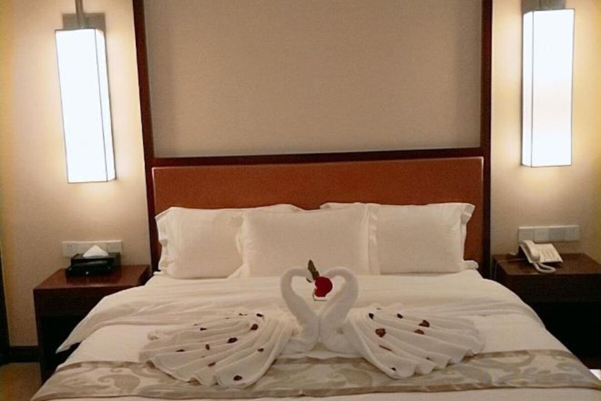 Guestroom (Square Bed) (Main Building)