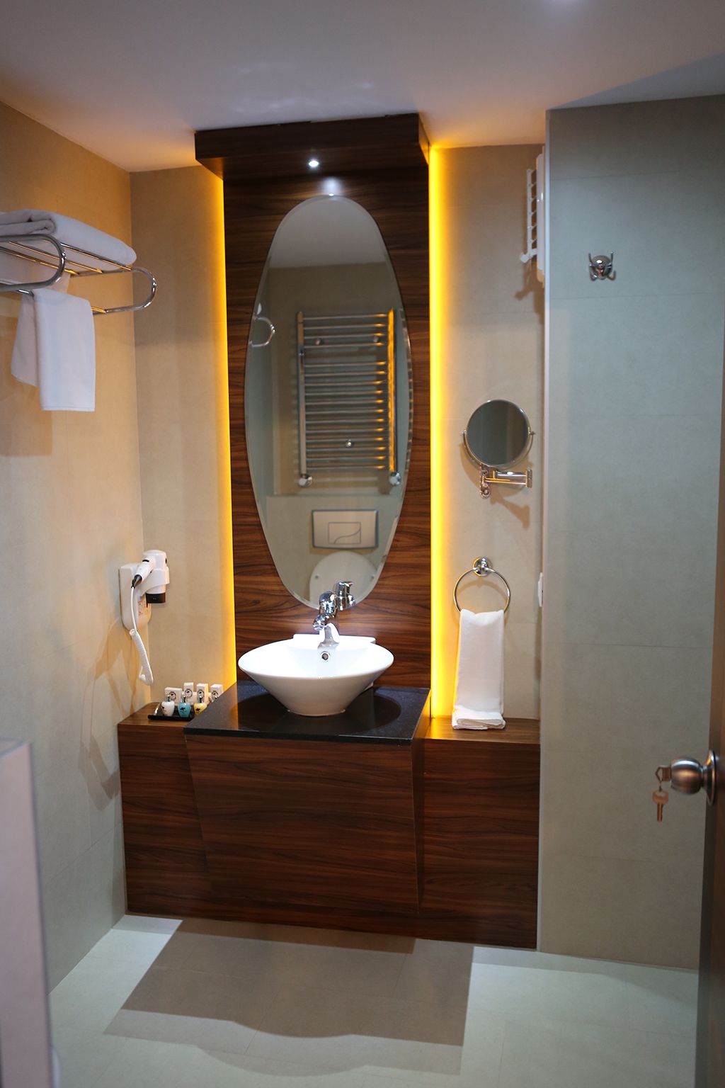 standard double room | bathroom sink