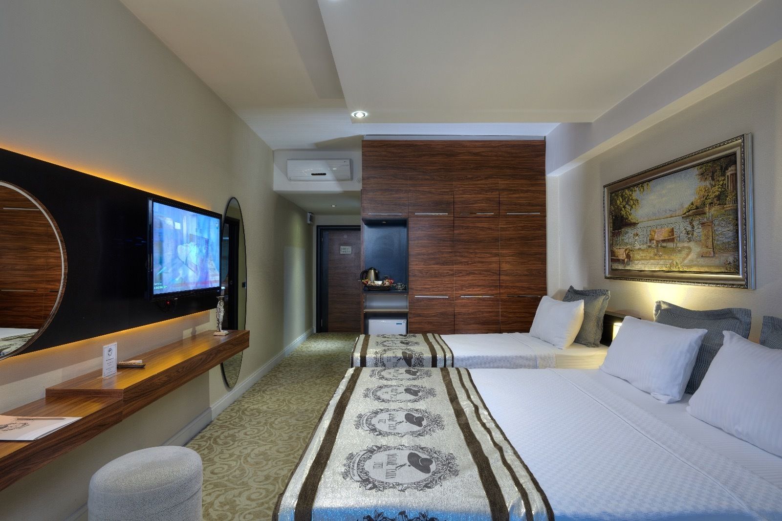 family room | minibar, in-room safe, desk, iron/ironing board