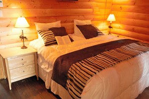 Leilighet, 3 soverom (La Maison) | Skrivebord, strykejern/-brett, wi-fi (inkludert) og sengetøy