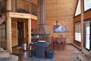 Chalet, 5 Bedrooms (Vulcain) | Living room | Flat-screen TV