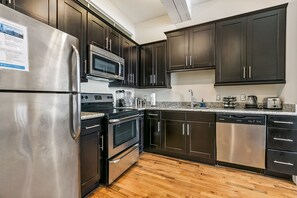 Fridge, microwave, oven, stovetop