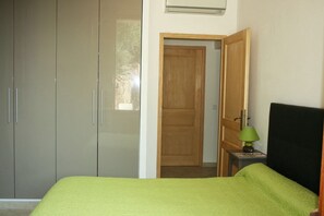 4 Schlafzimmer, Bügeleisen/Bügelbrett, WLAN